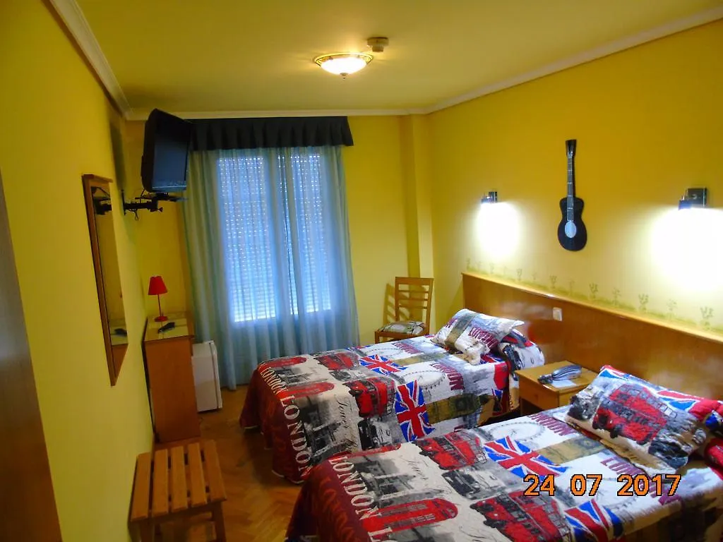 Hotel San Juan Revilla De Camargo 3*,